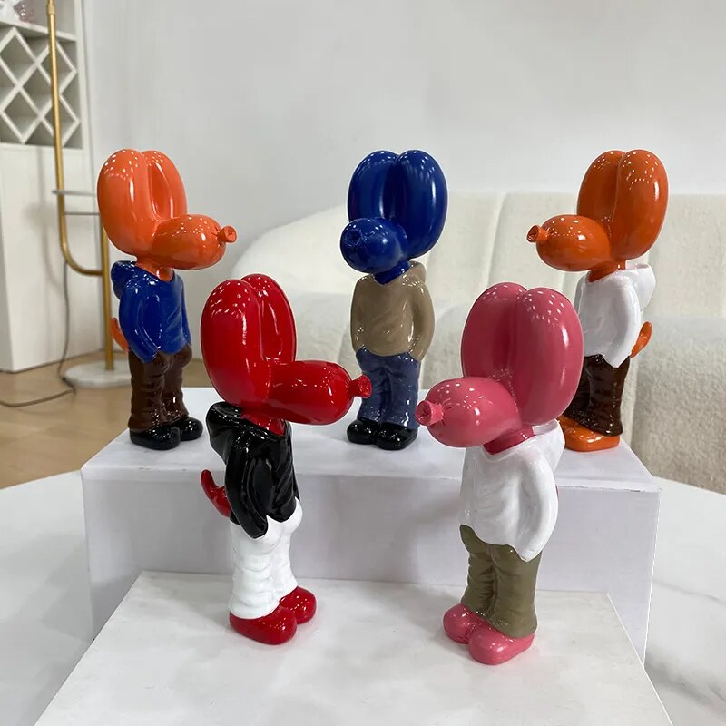 Balloon dog sculptures